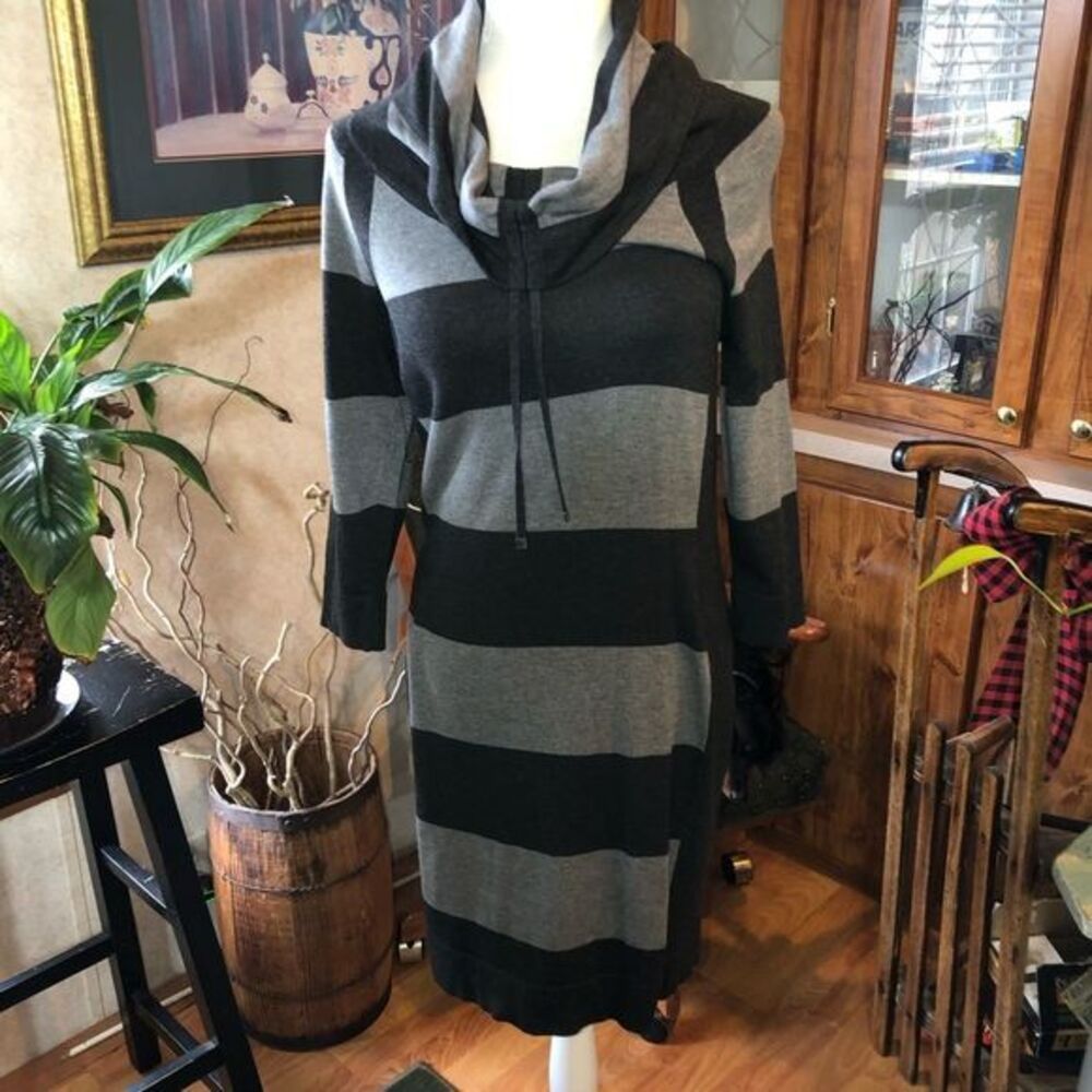 ETC size small cowl neck gray and black sweater dress EUC